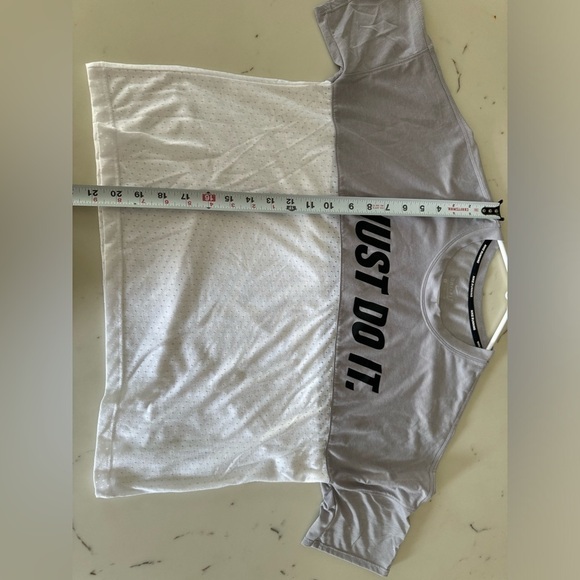 Nike Just Do It Running Tee - Picture 8 of 8